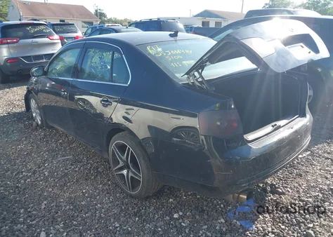 2007 Volkswagen Jetta 2.0T z USA, uszkodzony, nr VIN 3VWAJ71KX7M134724